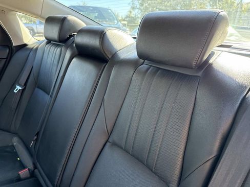 Used 2019 Honda Accord Touring image 15