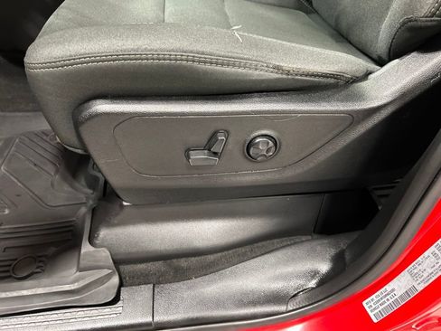 Used 2021 RAM 1500 Big Horn AWD/4WD image 12