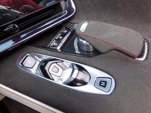 Used 2023 Chevrolet Corvette Stingray Premium Conv w/ Z51 Performance Package RWD image 18