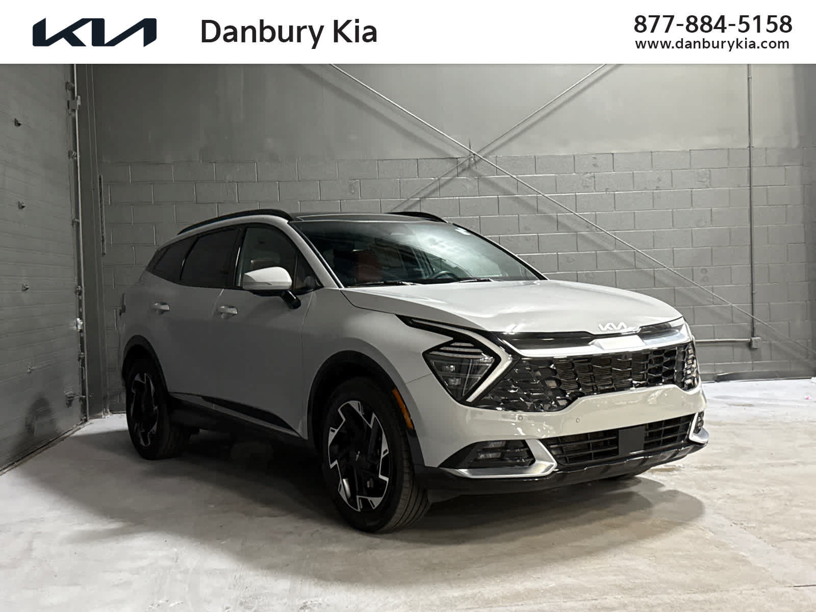 Used 2025 Kia Sportage SX AWD/4WD image 1