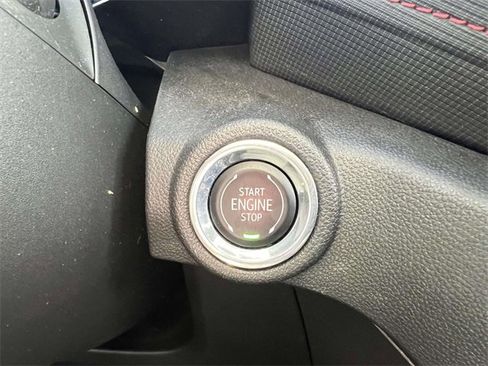 Certified 2022 Chevrolet TrailBlazer RS w/ Sun and Liftgate Package image 31