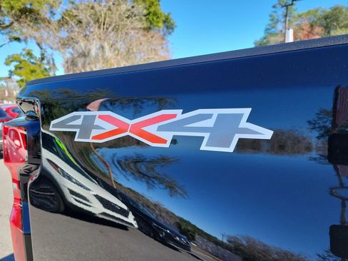 Certified 2025 Chevrolet Silverado 2500 LTZ w/ LTZ Convenience Package image 9