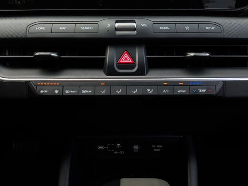 Used 2025 Kia K4 FWD image 28