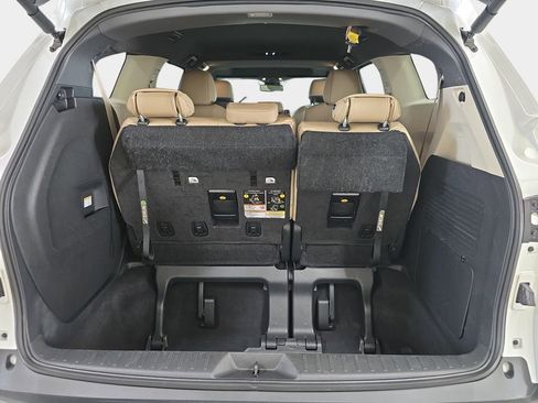Used 2024 Toyota Sienna XLE image 30