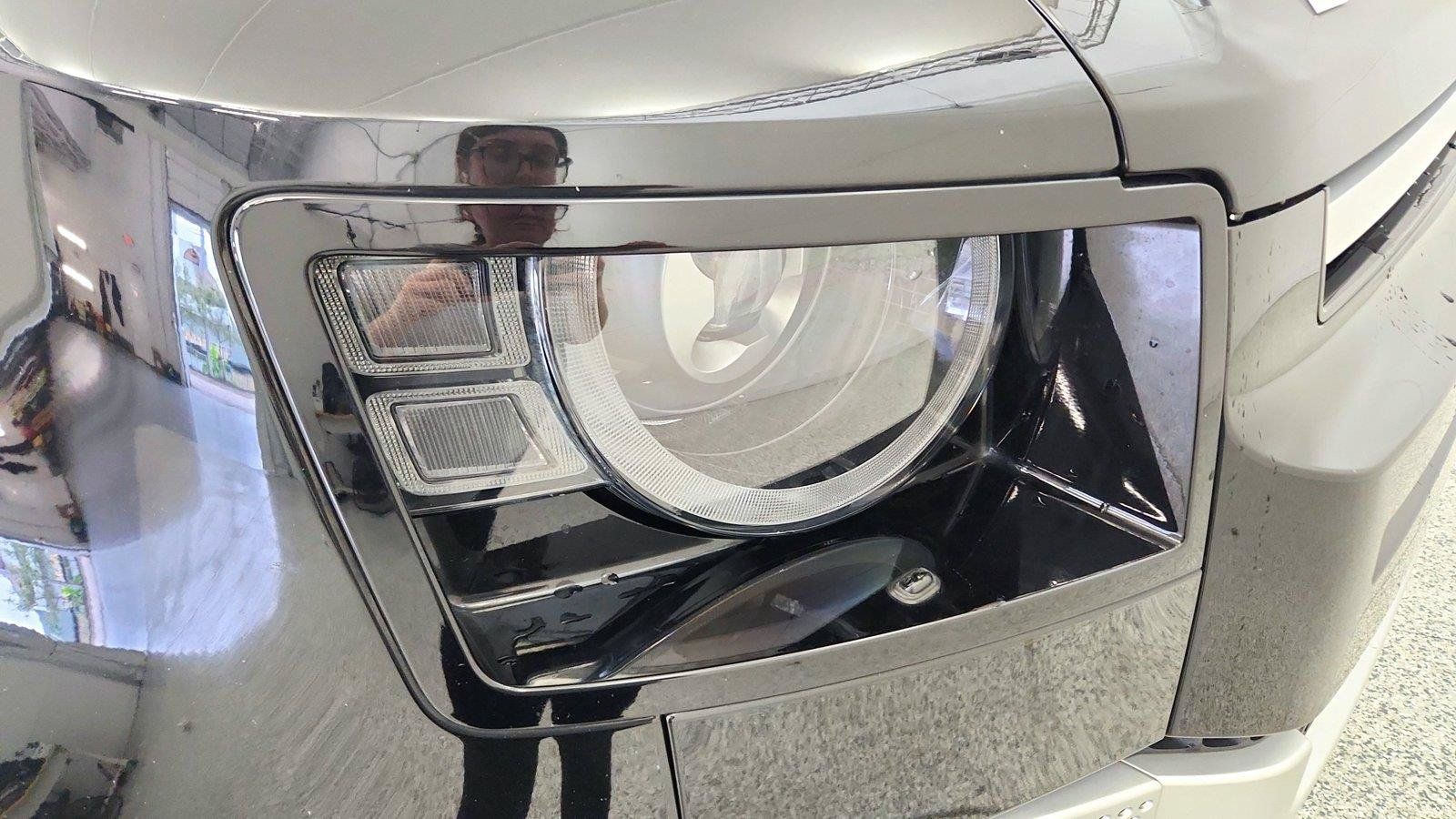 Used 2023 Land Rover Defender 110 SE AWD/4WD image 31