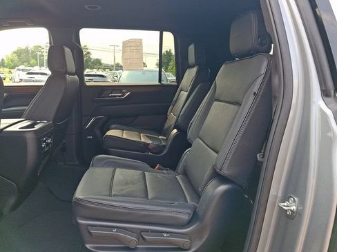 Certified 2025 GMC Yukon XL Denali AWD/4WD image 10