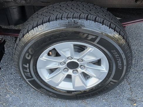 Used 2022 Chevrolet Silverado 1500 LT image 30