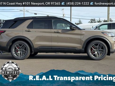 New 2026 Ford Explorer ST-Line w/ ST-Line Street Pack AWD/4WD image 2