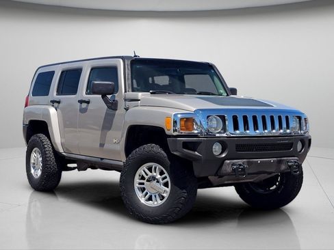Used 2007 HUMMER H3 AWD/4WD image 2