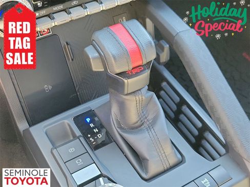 Used 2024 Toyota Tacoma TRD Off-Road image 27