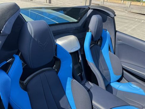 Used 2023 Chevrolet Corvette Stingray Premium Conv w/ 3LT RWD image 21