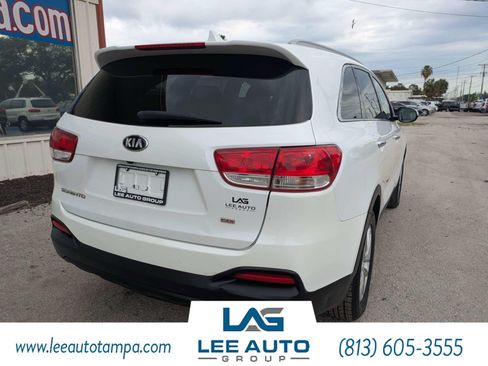 Used 2018 Kia Sorento AWD image 3