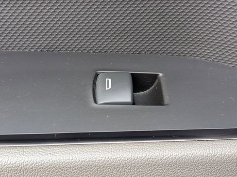 Used 2024 Chevrolet Silverado 1500 ZR2 w/ Technology Package image 31