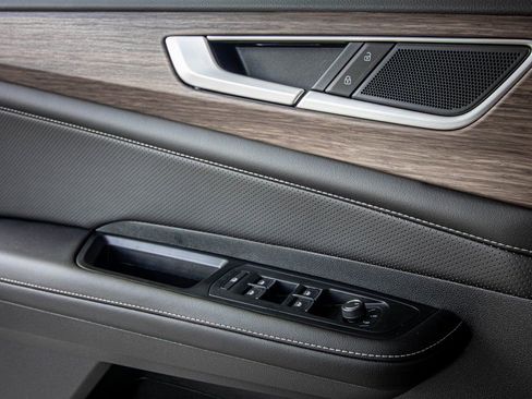 New 2026 Volkswagen Atlas SEL image 26