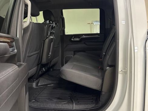 Used 2025 GMC Sierra 2500 SLE w/ SLE Value Package; AWD/4WD image 20