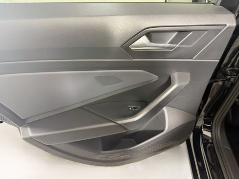 Used 2025 Volkswagen Jetta SE FWD image 25