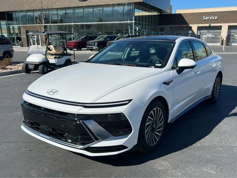 New 2026 Hyundai Sonata Limited FWD image 2