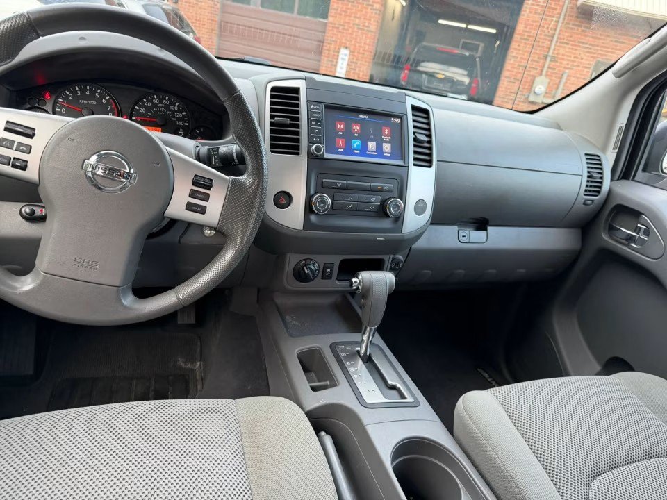 Used 2019 Nissan Frontier SV AWD/4WD image 19
