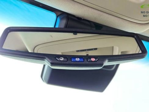 Used 2015 Cadillac Escalade Luxury RWD image 56