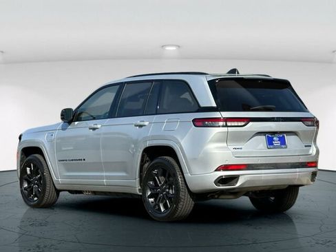 Used 2023 Jeep Grand Cherokee 30th Anniversary AWD/4WD image 4