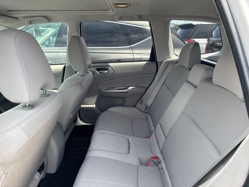 Used 2012 Subaru Forester 2.5X Premium w/ Popular Pkg 3 AWD/4WD image 9