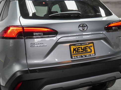 New 2025 Toyota Corolla Cross XLE image 11