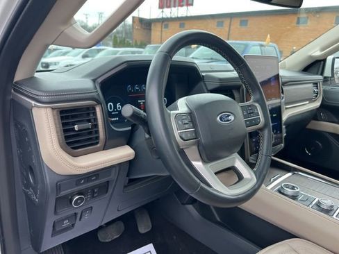 Certified 2023 Ford Expedition Limited image 7