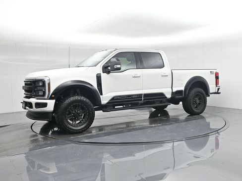 New 2026 Ford F250 Lariat w/ Black Appearance Package image 31