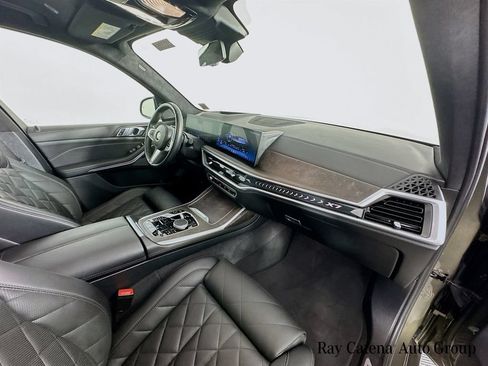 Used 2024 BMW X7 xDrive40i w/ M Sport Package AWD/4WD image 31