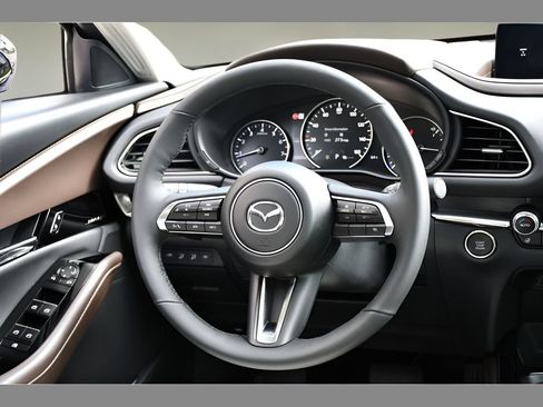 Used 2025 MAZDA CX-30 2.5 Turbo w/ Premium Package AWD/4WD image 16
