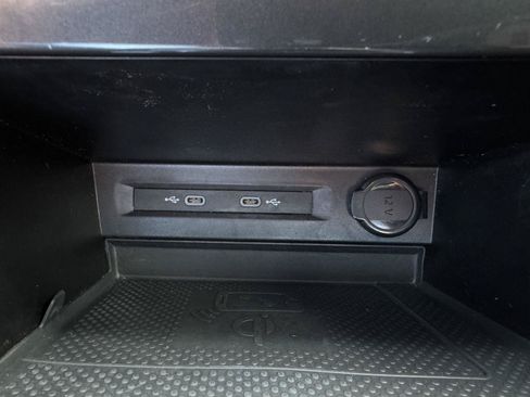 Used 2022 Volkswagen Tiguan SE R-Line AWD/4WD image 24
