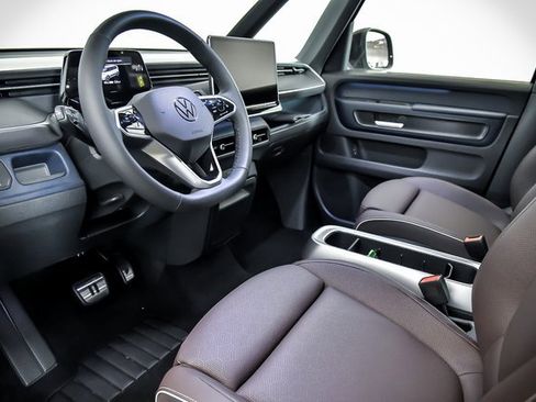 New 2025 Volkswagen ID. Buzz Pro S image 8