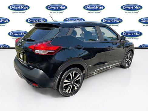 Used 2018 Nissan Kicks SR FWD image 7