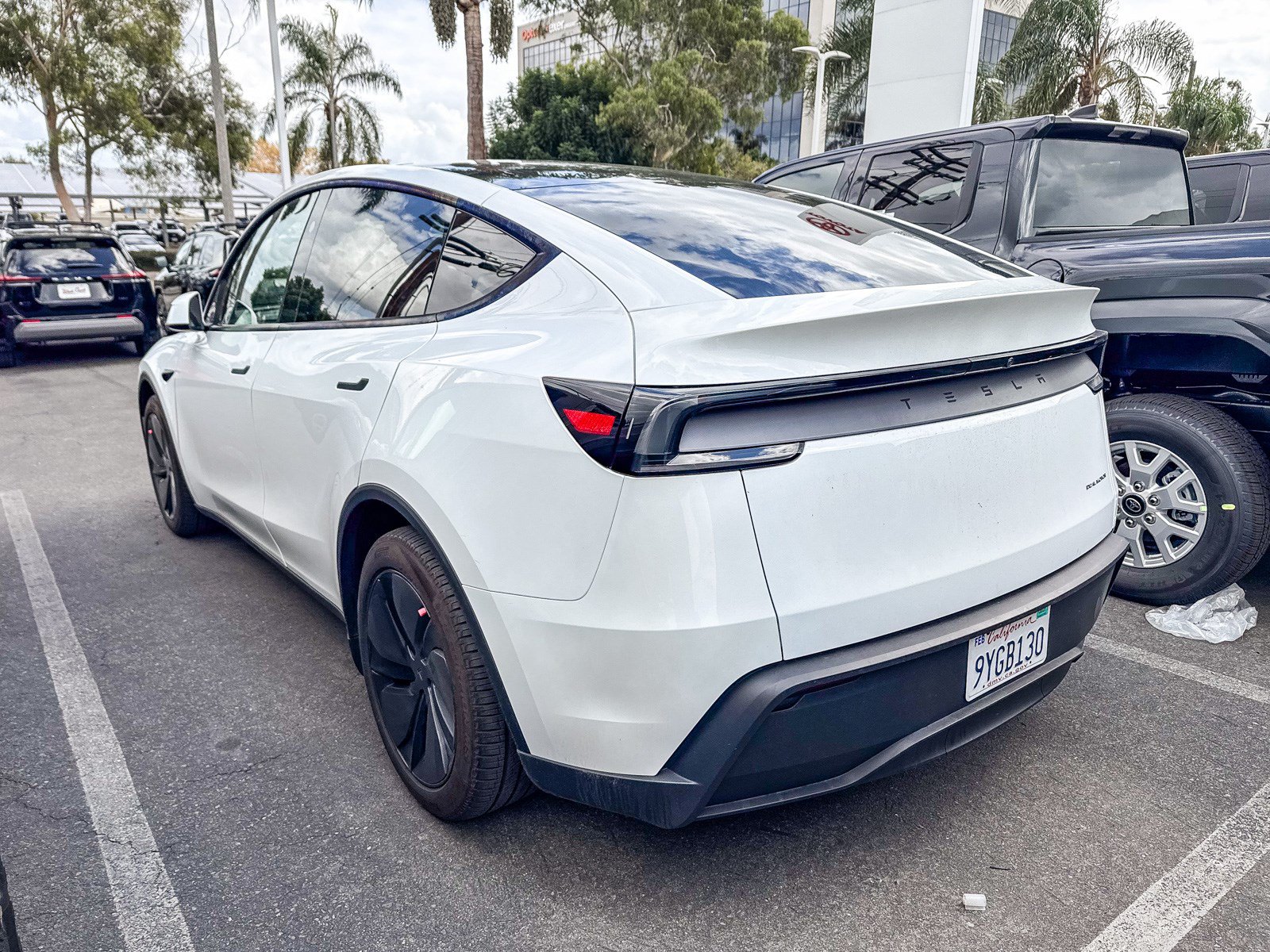 Used 2026 Tesla Model Y Long Range AWD/4WD image 7