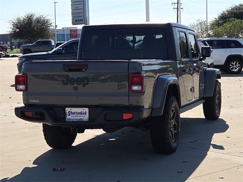 Used 2022 Jeep Gladiator Willys image 8