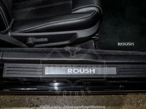 Used 2013 Ford Mustang GT Premium RWD image 74