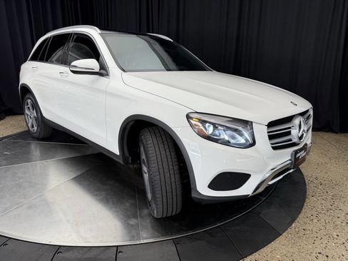Used 2017 Mercedes-Benz GLC 300 4MATIC image 5