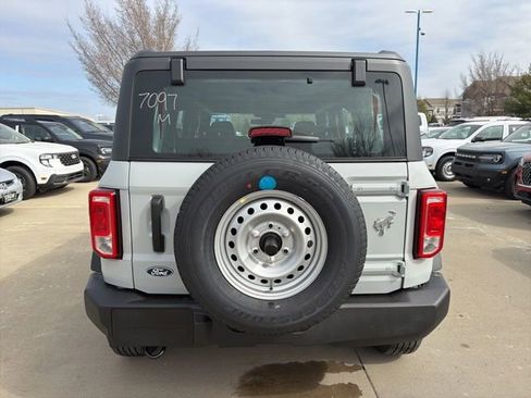 New 2026 Ford Bronco Base image 5