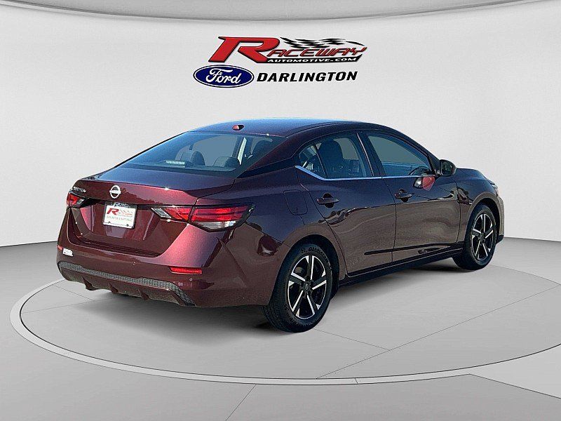 Used 2025 Nissan Sentra SV FWD image 5