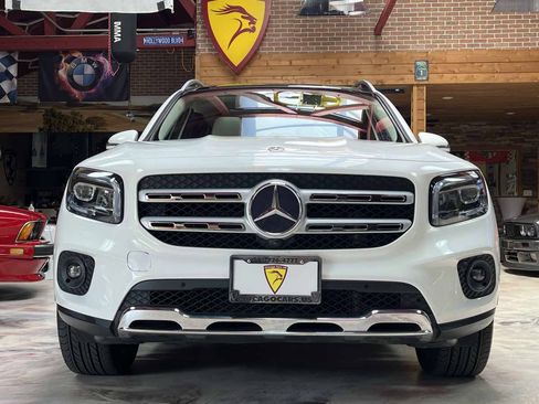 Used 2020 Mercedes-Benz GLB 250 4MATIC w/ Premium Package image 3