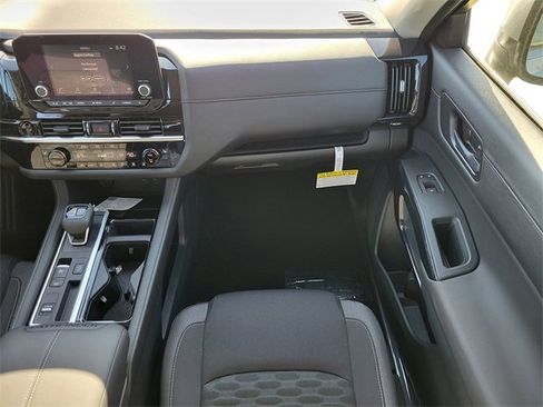 New 2025 Nissan Pathfinder SV image 20