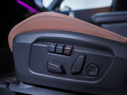 Used 2025 MINI Cooper Countryman SE w/ Comfort Package Max image 18