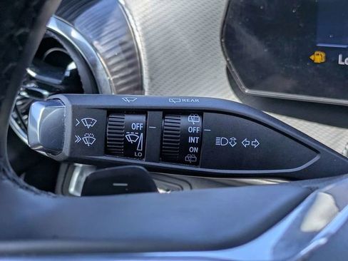 Used 2025 Chevrolet Equinox LT FWD image 27