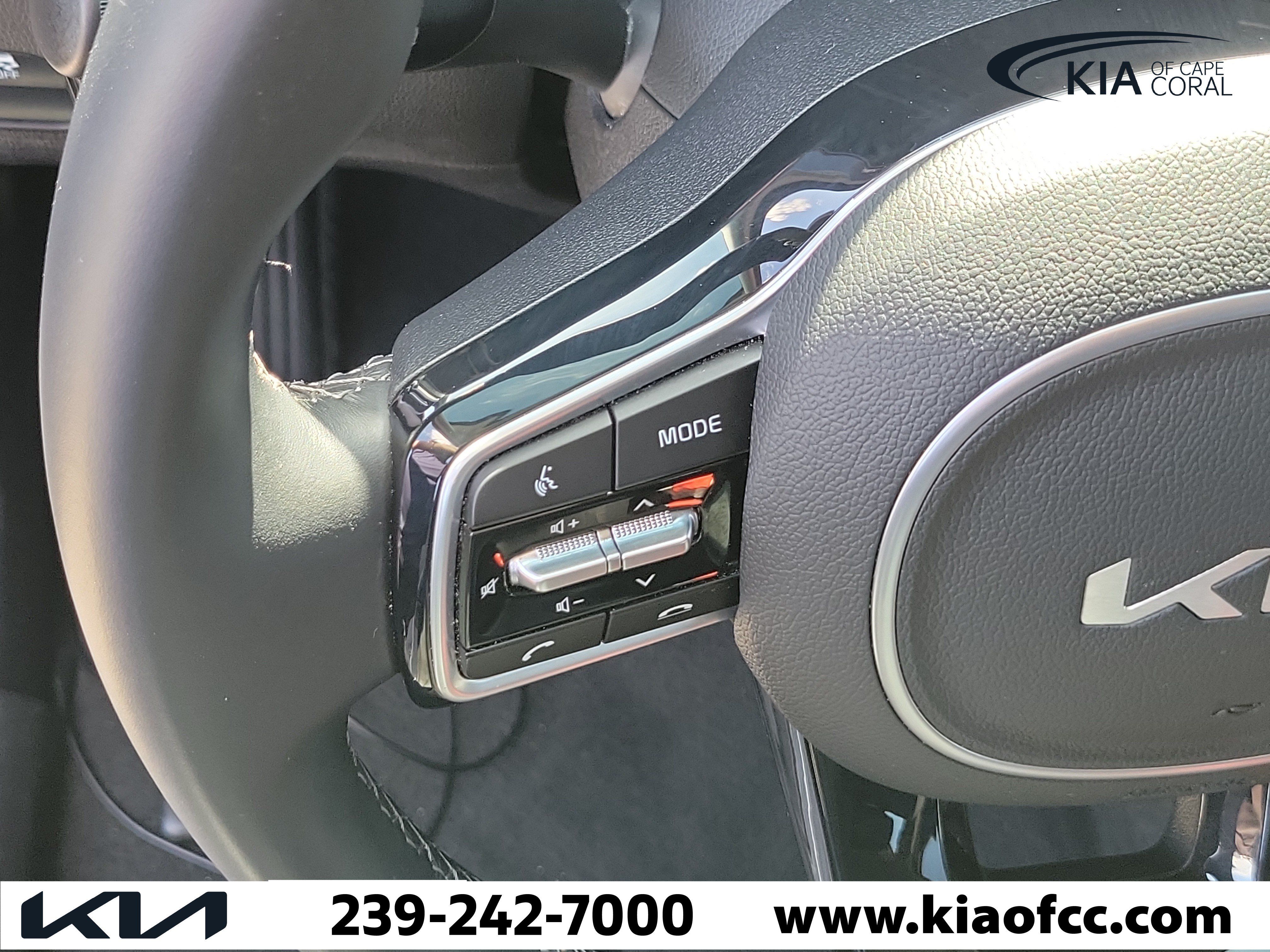 Certified 2023 Kia Sorento S w/ Panoramic Sunroof Package FWD image 27