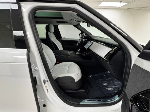 Used 2024 Land Rover Range Rover Sport Autobiography image 14
