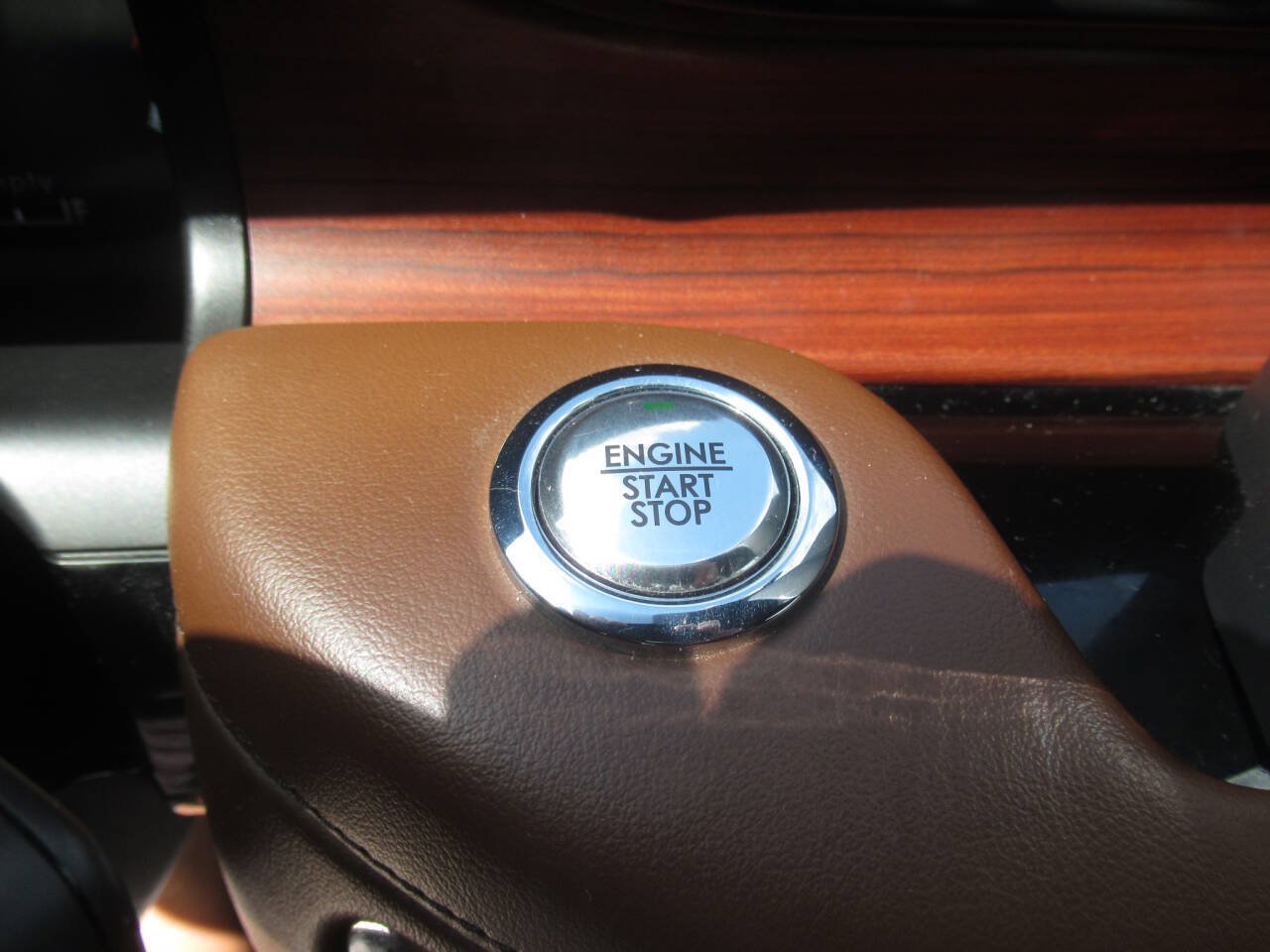 Used 2021 Lincoln Aviator Reserve AWD/4WD image 24