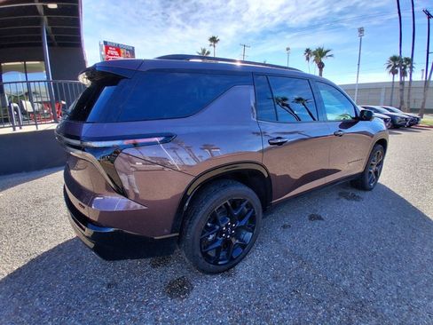 Used 2024 Chevrolet Traverse RS image 5