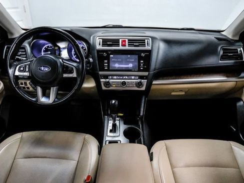 Used 2017 Subaru Outback 2.5i Limited image 12