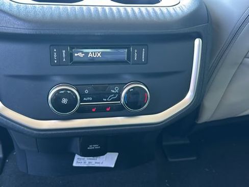 New 2026 Ford Expedition Max Platinum w/ Platinum Ultimate Package AWD/4WD image 16