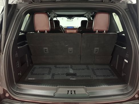 Used 2024 Ford Expedition Limited image 39